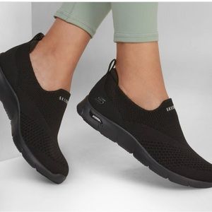 Skechers Women's ARCH FIT REFINE DON'T GO Sneaker US size 7.5